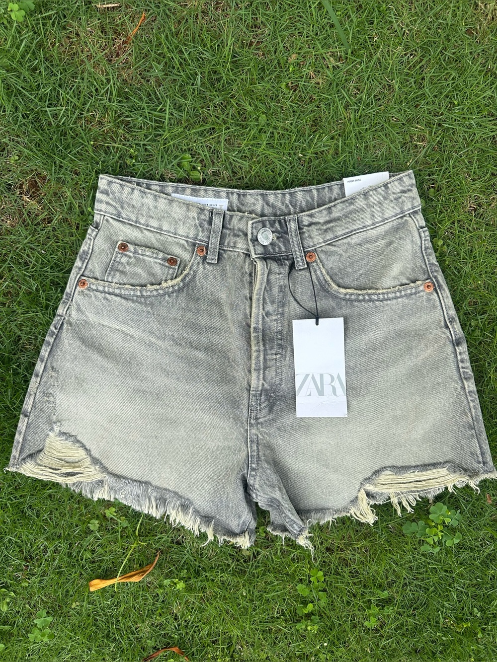 Zara High Waisted Button Fly Denim Shorts Size 4 NWT